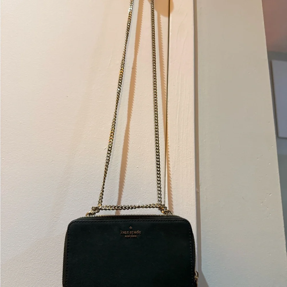 NWT Kate Spade Emerald Green Leather Crossbody Bag with Gold Chain - Picture 2 of 11